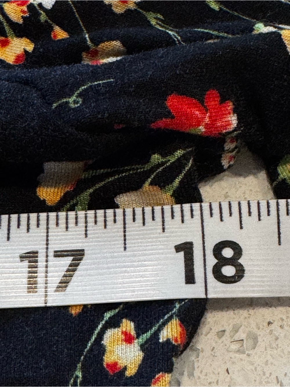 Alice + Olivia Delaina Floral Butterfly Long Sleeve Top Black Small - Picture 8 of 11